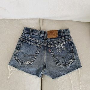 LEVI’S Vintage Frayed Denim Shorts